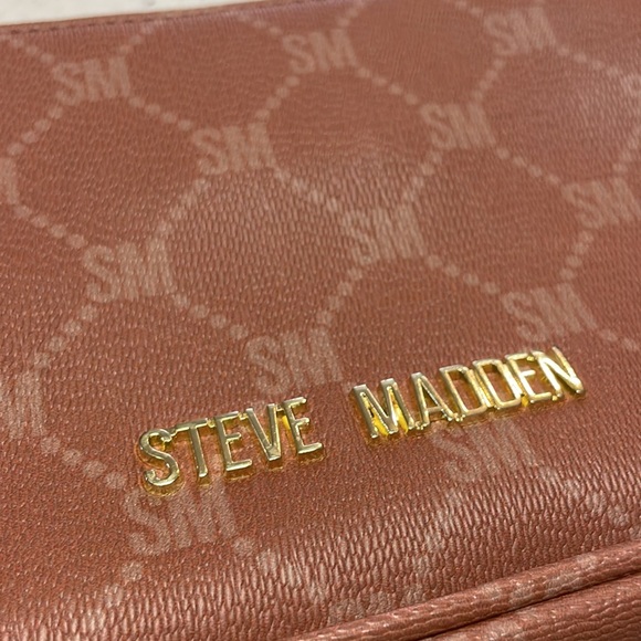 Steve Madden Clutch Purse - Picture 2 of 10